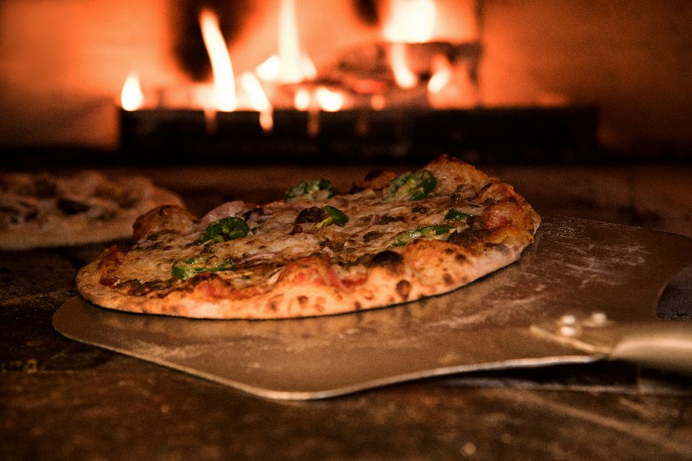 Pizza prosto z pieca w restauracji Osiedlowa Konin